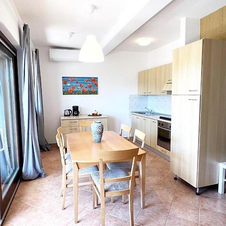 Villa Ortensie Apartments Funtana Ngoại thất bức ảnh