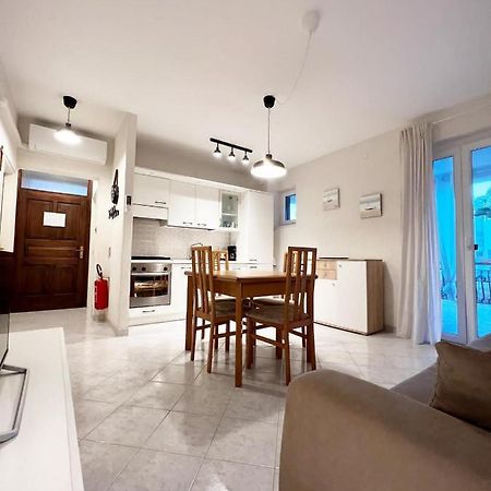 Villa Ortensie Apartments Funtana Ngoại thất bức ảnh
