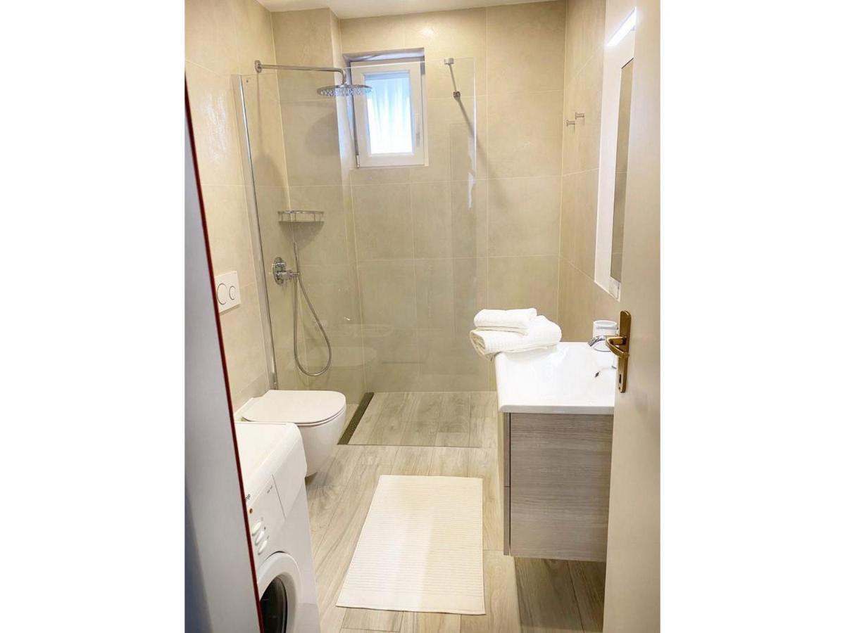 Villa Ortensie Apartments Funtana Ngoại thất bức ảnh