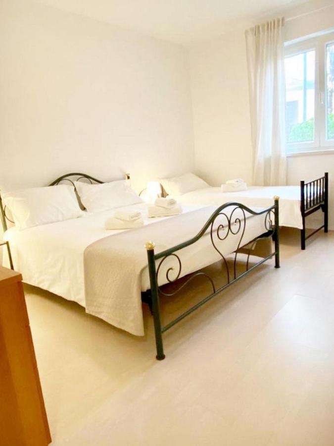 Villa Ortensie Apartments Funtana Ngoại thất bức ảnh